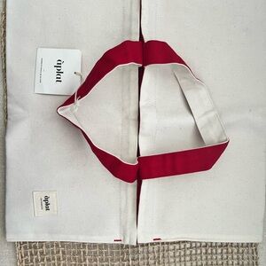 Aplat Canvas Casserole/Dish Tote with Red Handles